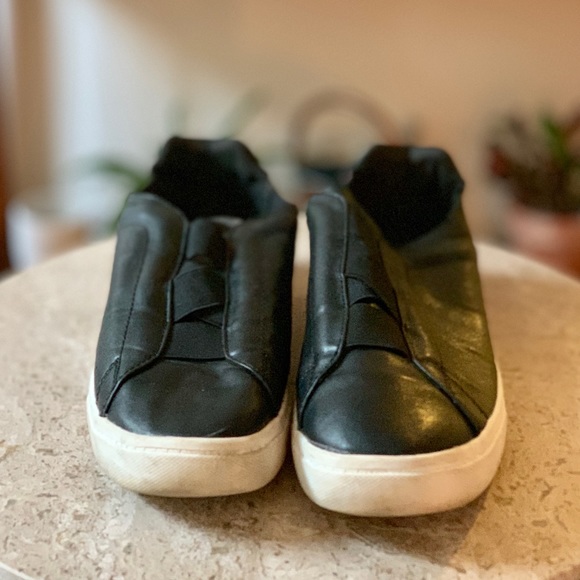 Fabletics Shoes - ⚡️⬇️⚡️ FABLETICS Slip-on “leather” Tennis Shoe